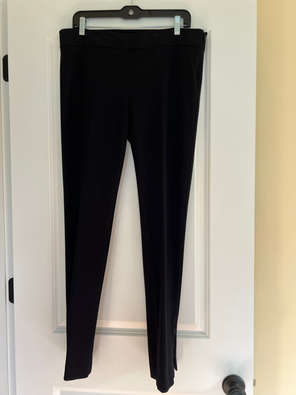 Ann Taylor Black Skinny Pants with Ankle Zip